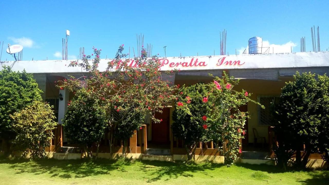 Villa Peralta Inn Donsol Exteriér fotografie